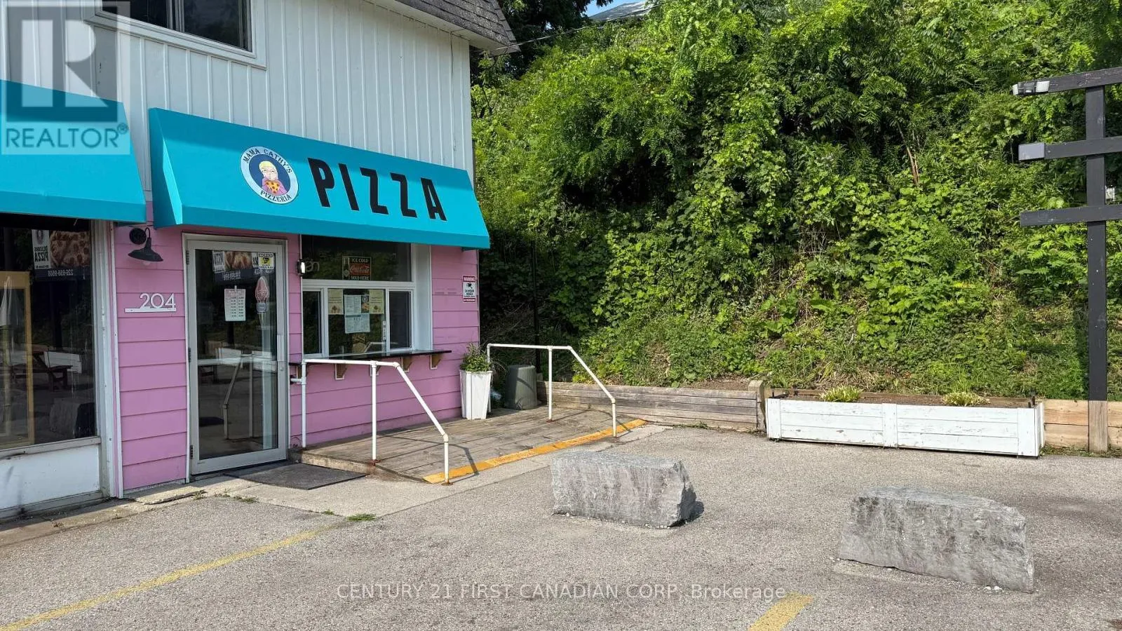 204 Carlow Road, Central Elgin, Ontario N5L 1C5