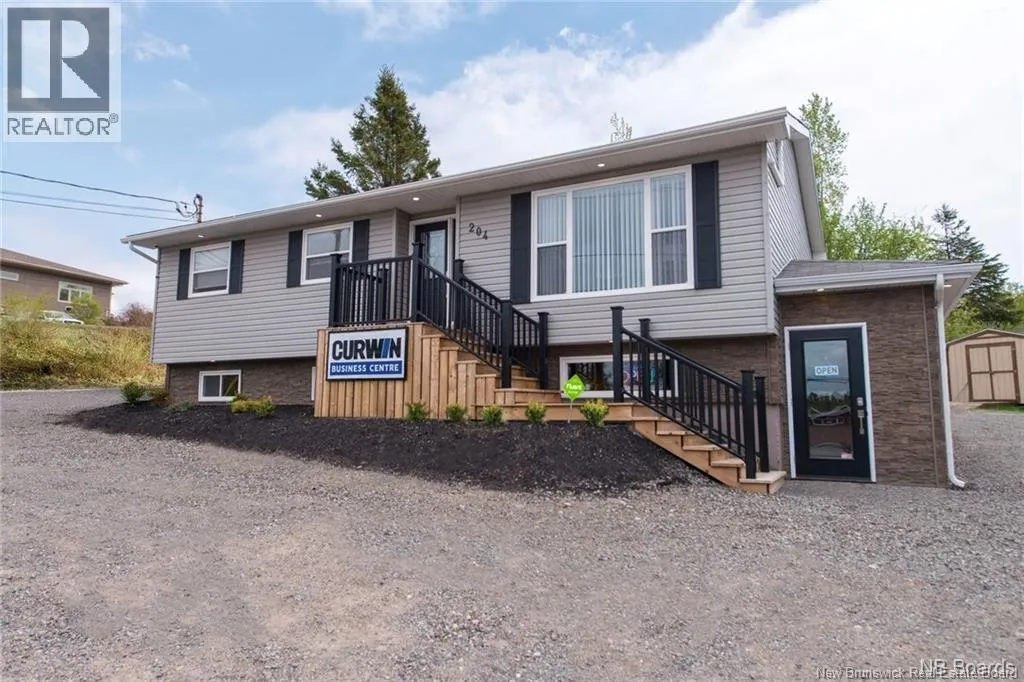 204 Hampton Road, Quispamsis, New Brunswick E2E 4L8