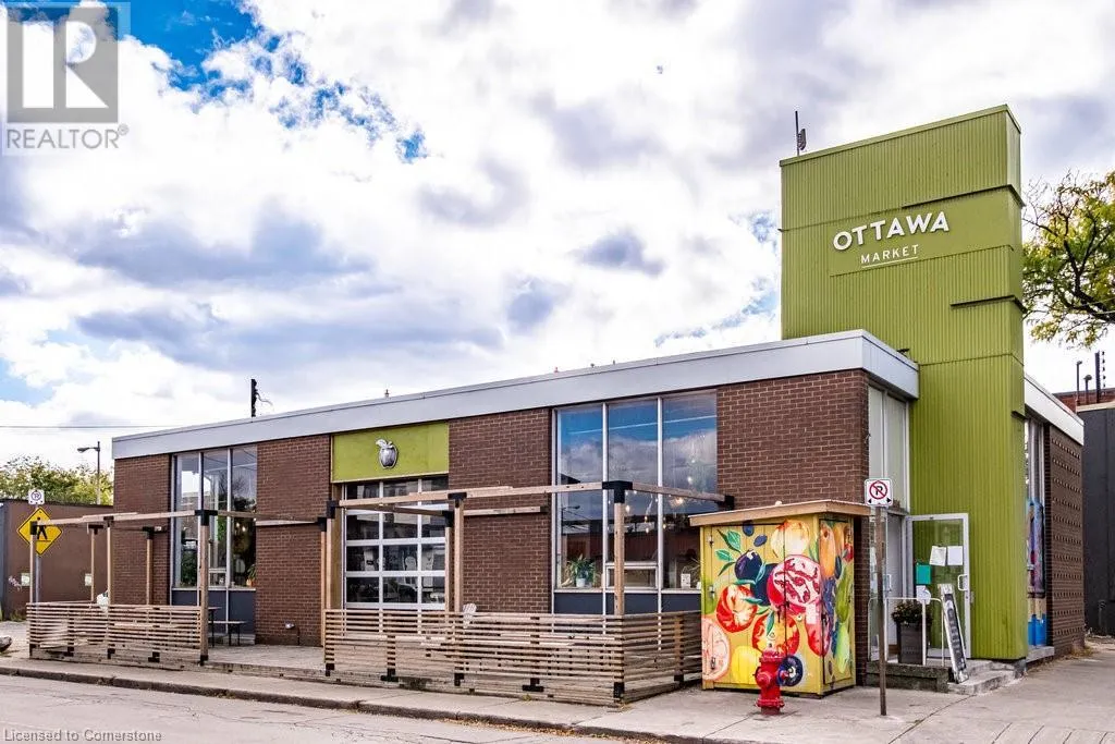 204 Ottawa Street N, Hamilton, Ontario L8H 3Z5