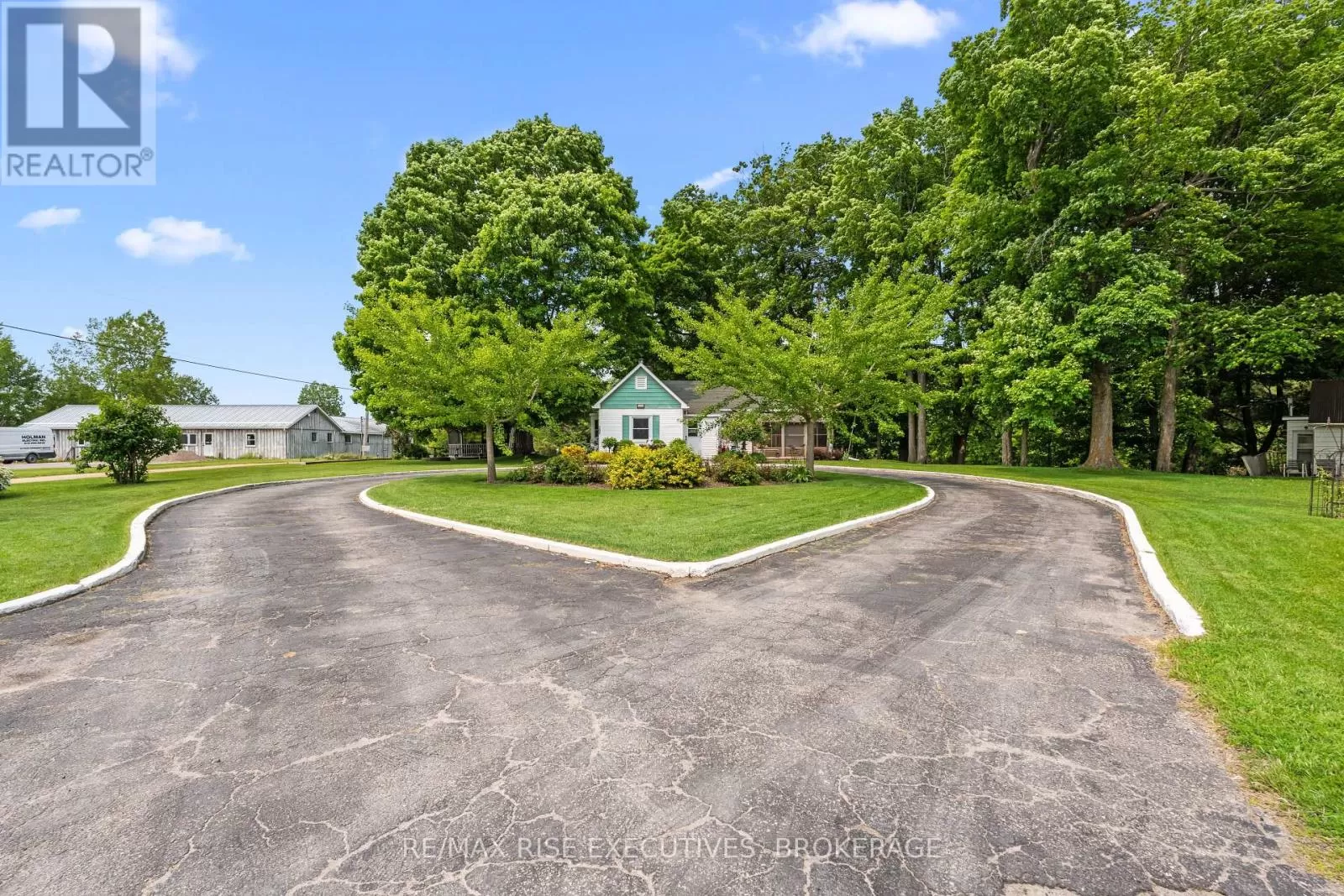 House for rent: 204 R33 N, Rideau Lakes, Ontario K0G 1V0