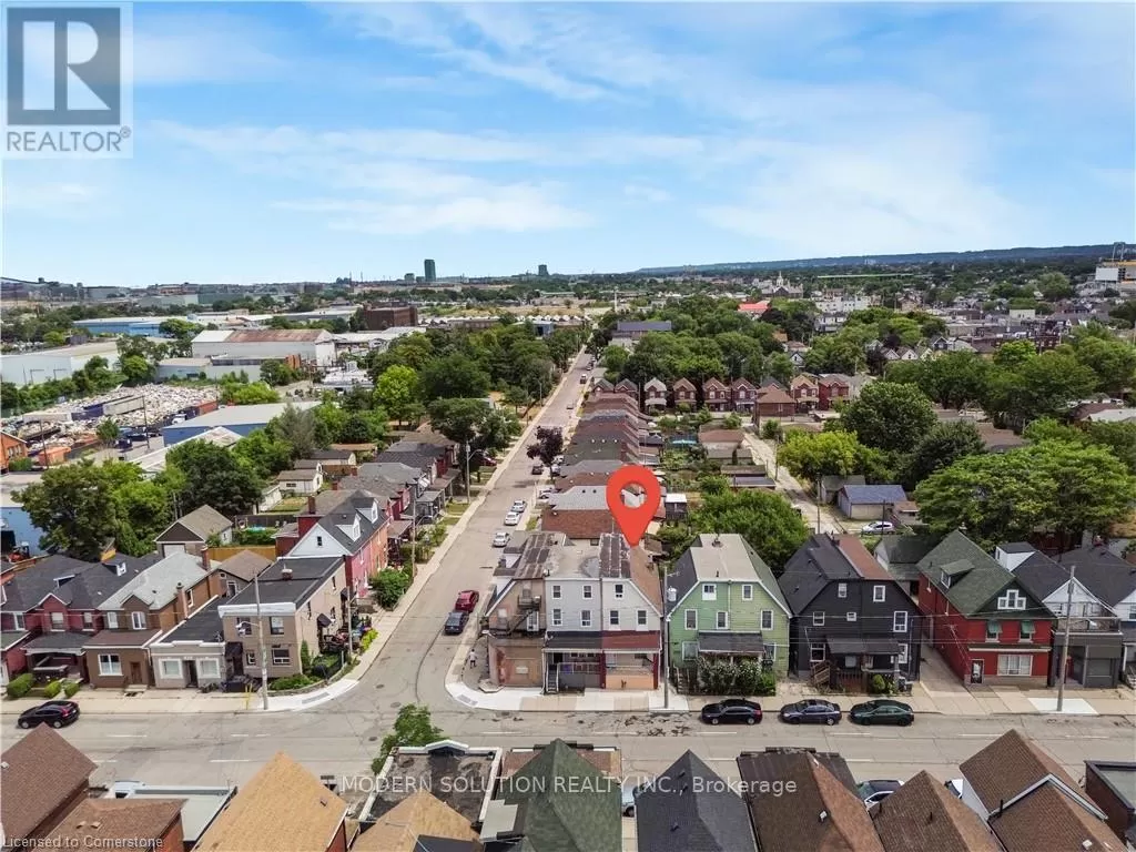 House for rent: 204 Sherman Avenue, Hamilton, Ontario L8L 6M9