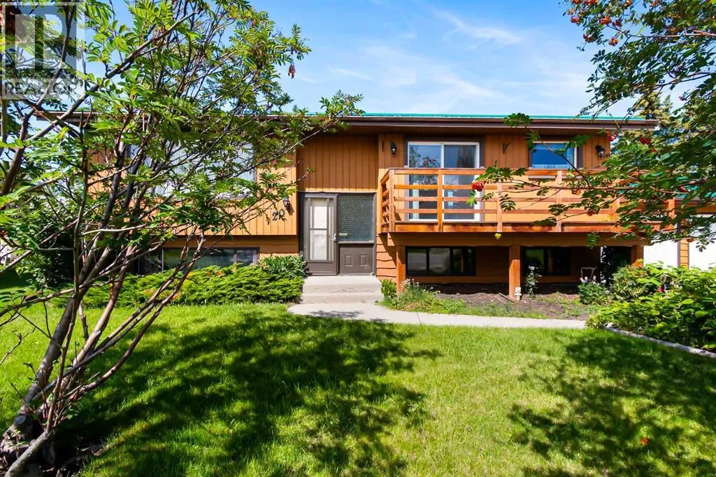 House for rent: 204 Silverthorn Close, Olds, Alberta T4H 1B2