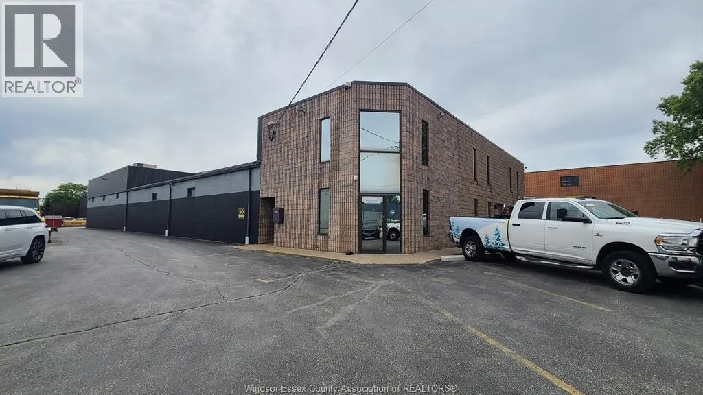 2045 Astor Crescent, Tecumseh, Ontario N0R 1L0