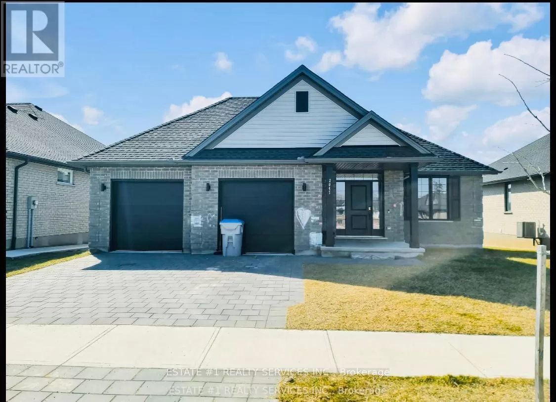 House for rent: 2047 Lockwood Crescent, Strathroy-Caradoc, Ontario N0L 1W0