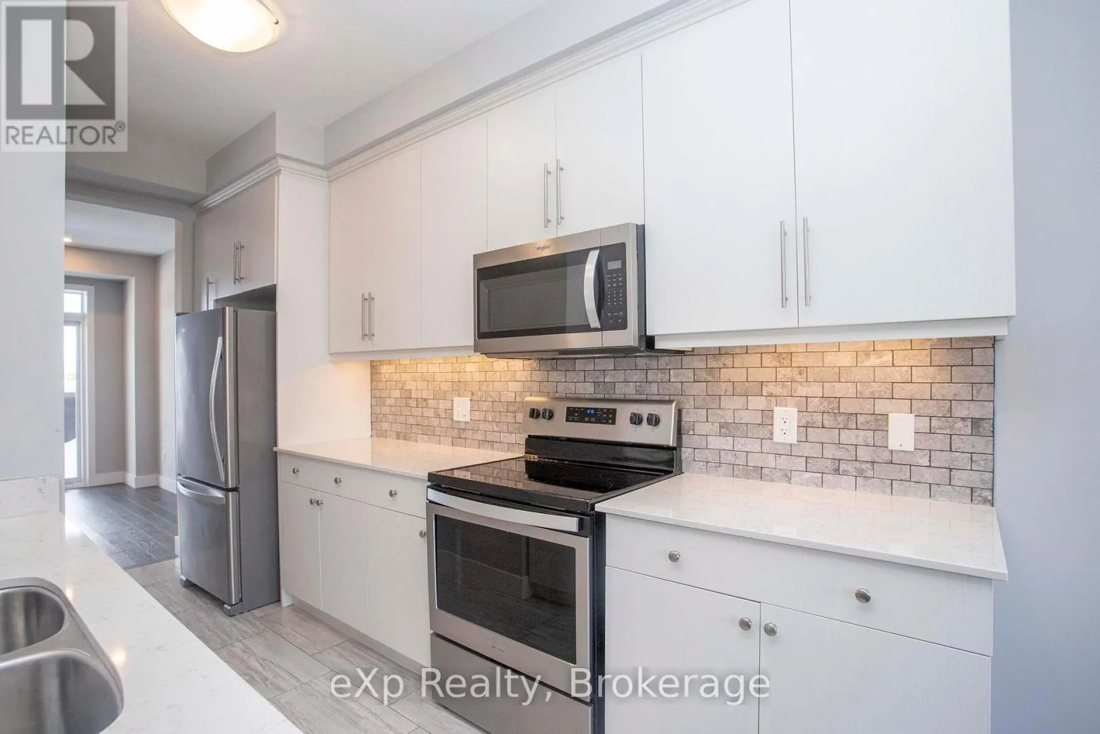 Row / Townhouse for rent: 2048 Meadowgate Boulevard, London South, Ontario N6M 1K1