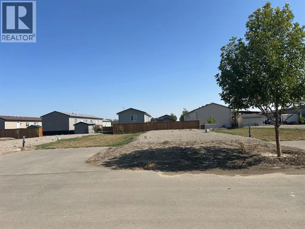 2048 Sunflower Crescent, Coaldale, Alberta T1M 0G4