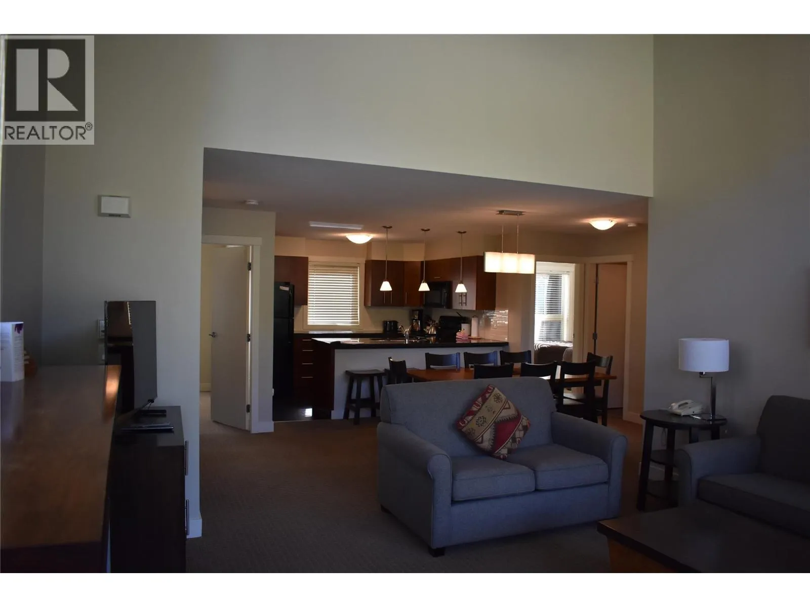 Row / Townhouse for rent: 2049 Summit Drive Unit# 422 C, Panorama, British Columbia V0A 1T0