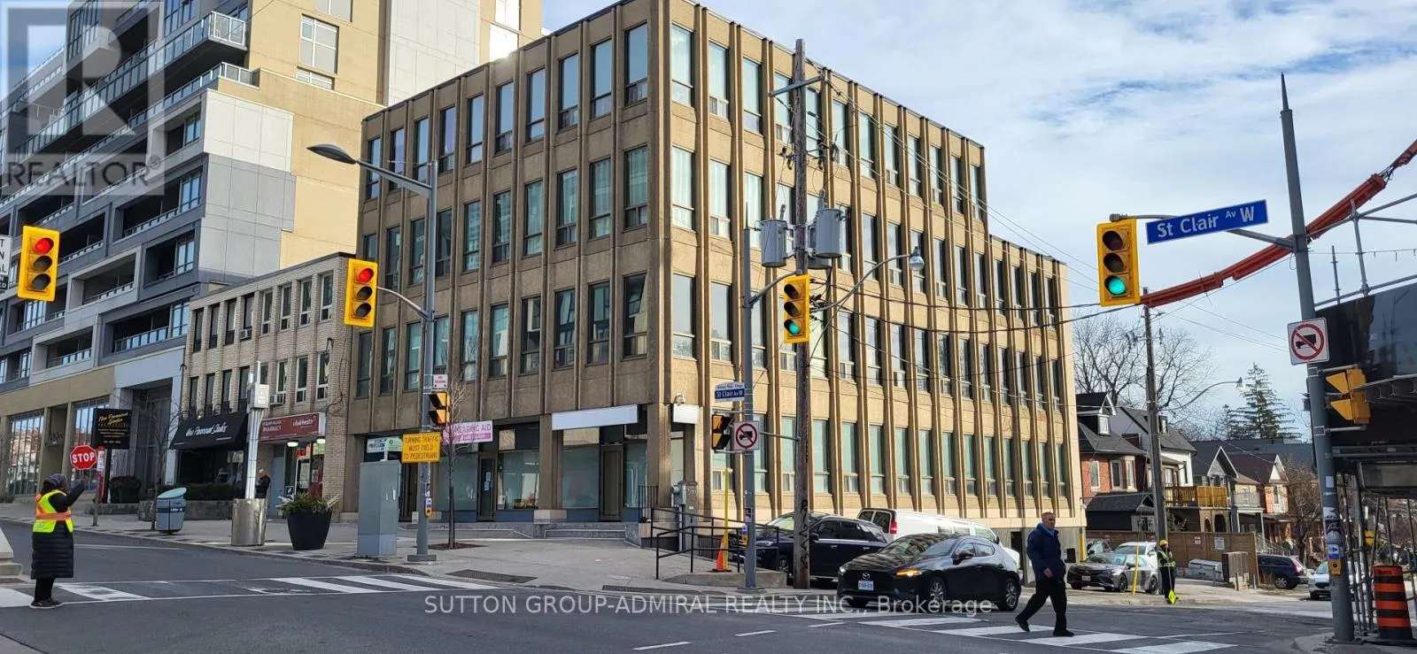 Offices for rent: 204b - 845 St Clair Avenue W, Toronto, Ontario M6C 1C2