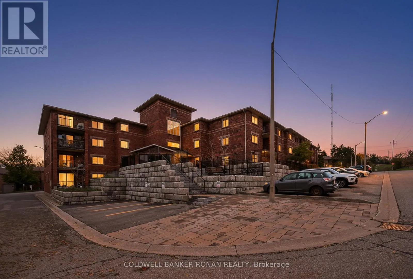 Apartment for rent: 205 - 1 Quail Crescent, Barrie, Ontario L4N 6W9