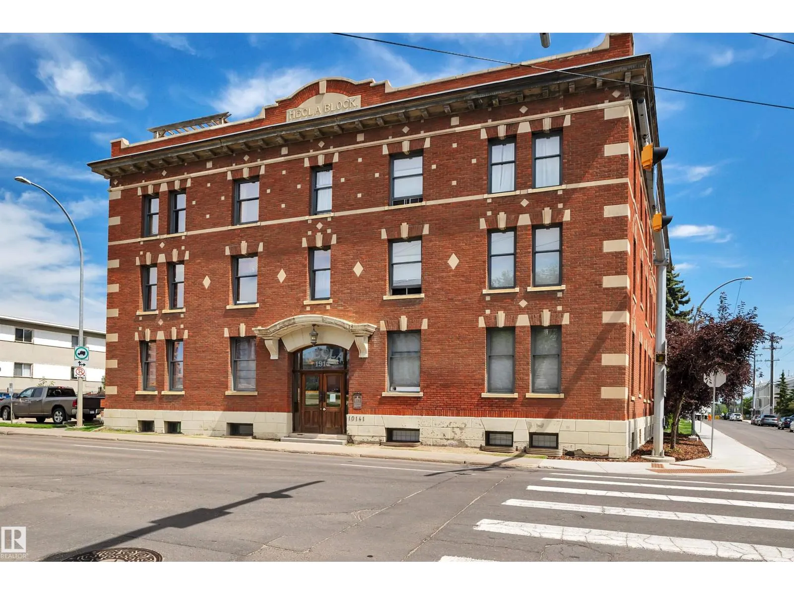 Apartment for rent: #205 10141 95 St Nw, Edmonton, Alberta T5H 2A8