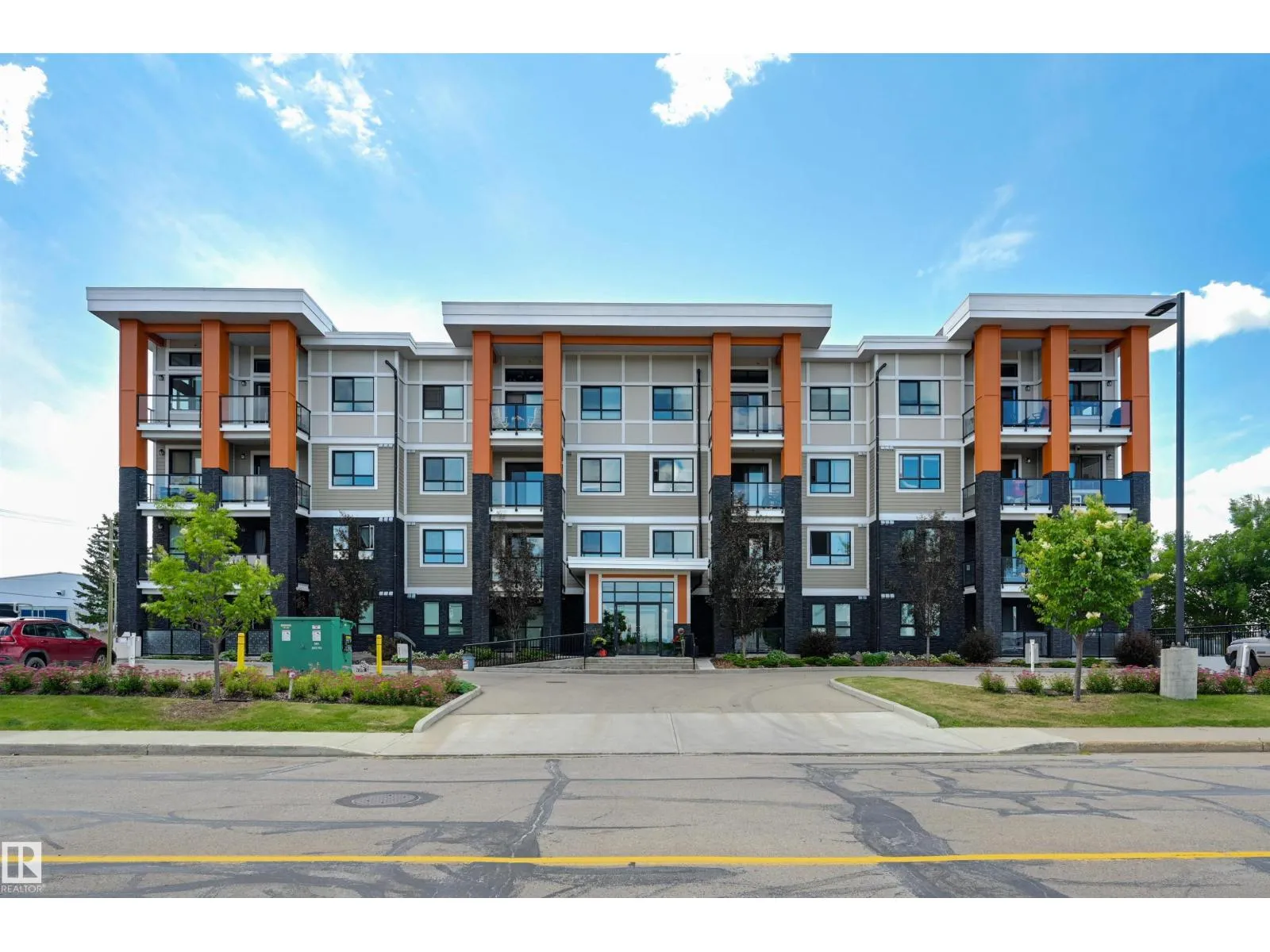 Apartment for rent: #205 17 Columbia Avenue, Devon, Alberta T9G 1Y7