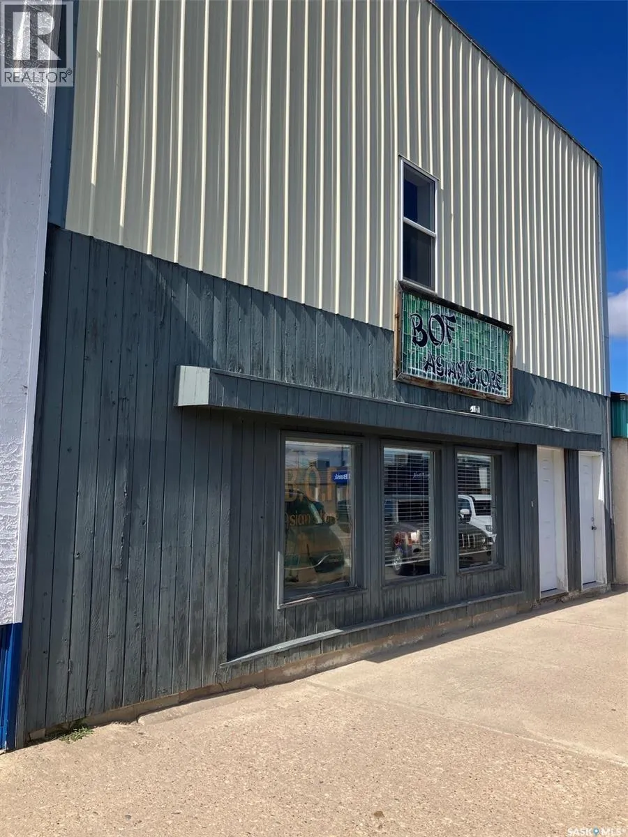 Retail for rent: 205 1st Avenue W, Nipawin, Saskatchewan S0E 1E0