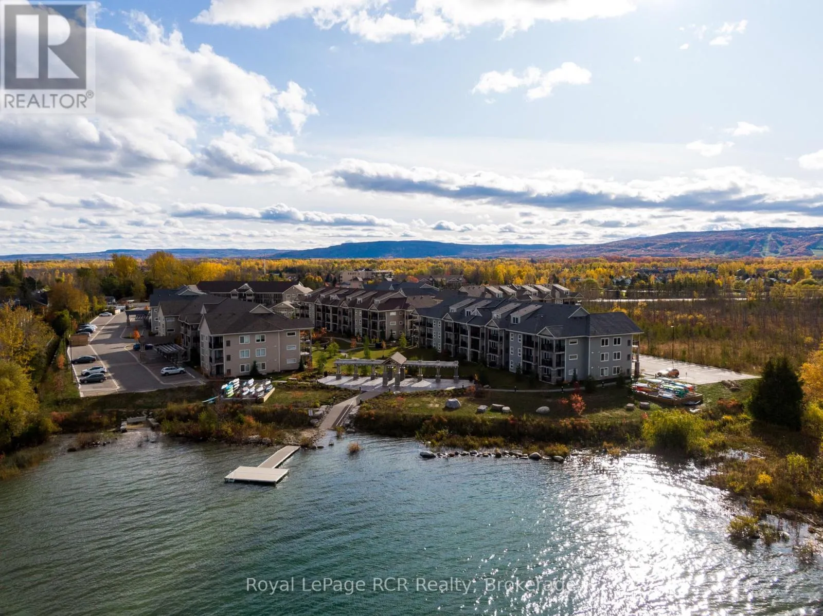 Apartment for rent: 205 - 2 Cove Court, Collingwood, Ontario L9Y 0Y6