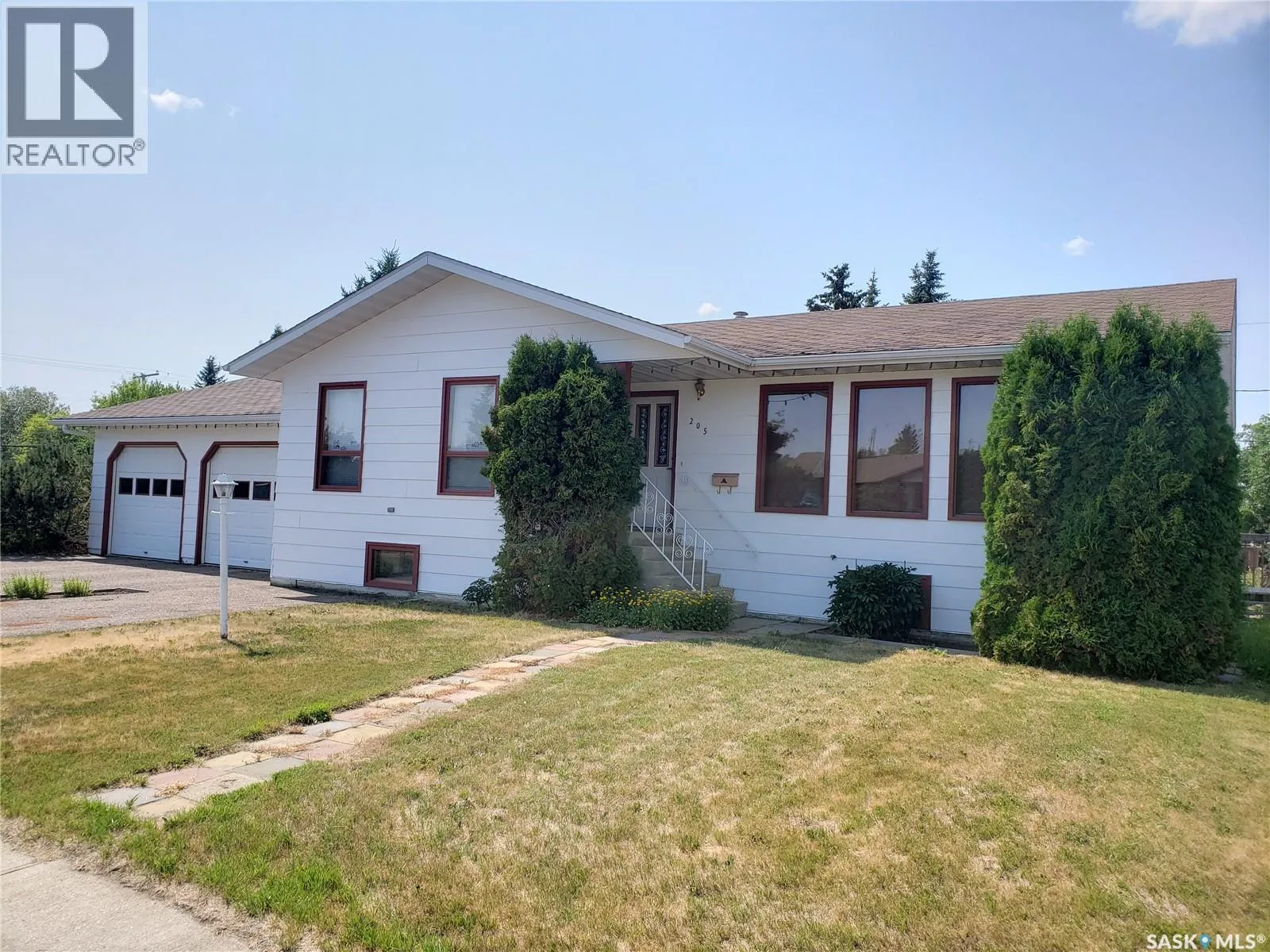 House for rent: 205 2nd Street W, Wilkie, Saskatchewan S0K 4W0