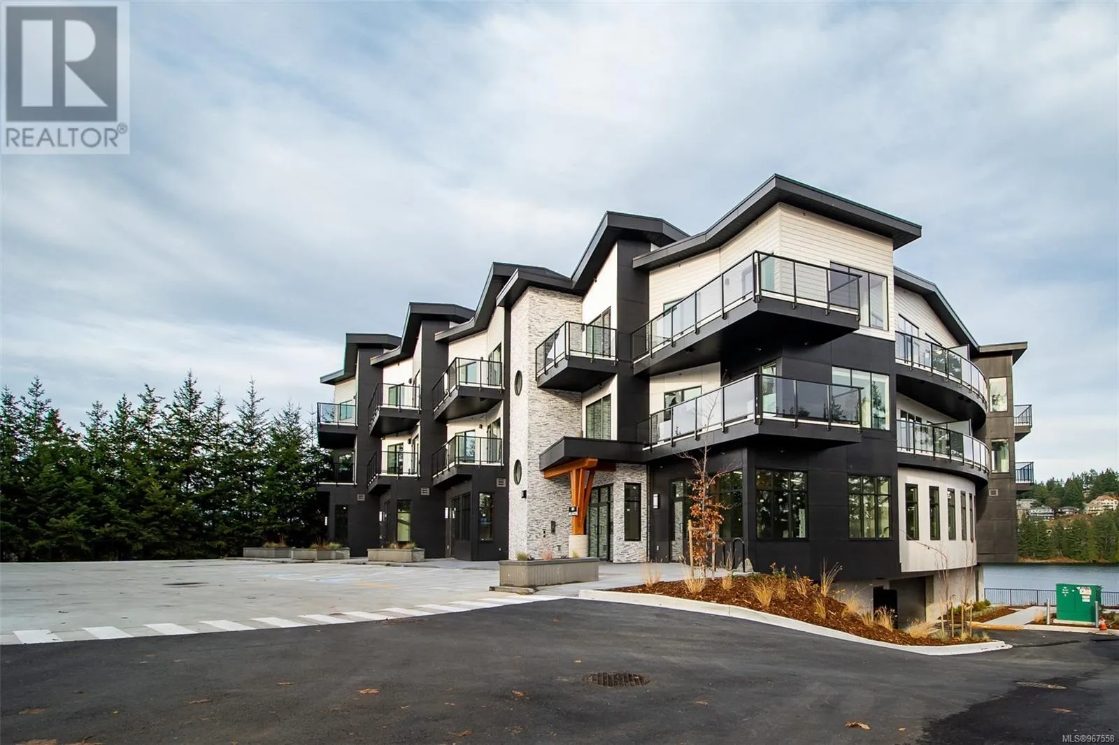 Apartment for rent: 205 4474 Wellington Rd, Nanaimo, British Columbia V9T 2H3