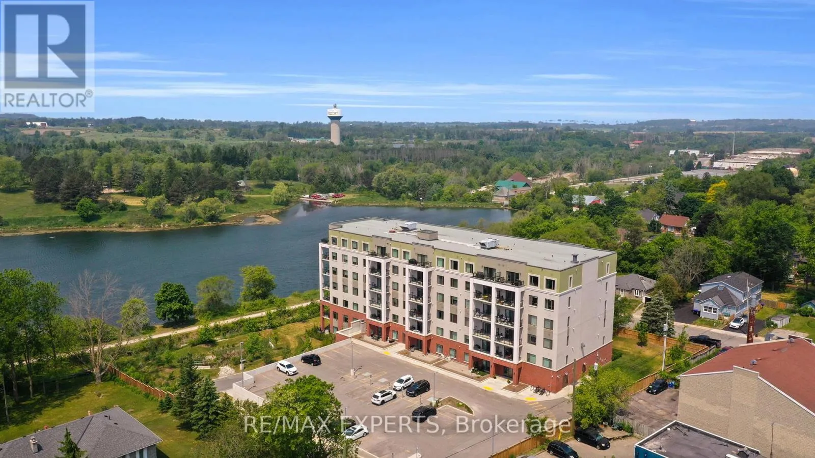 Apartment for rent: 205 - 64 Queen Street S, New Tecumseth, Ontario L0G 1W0