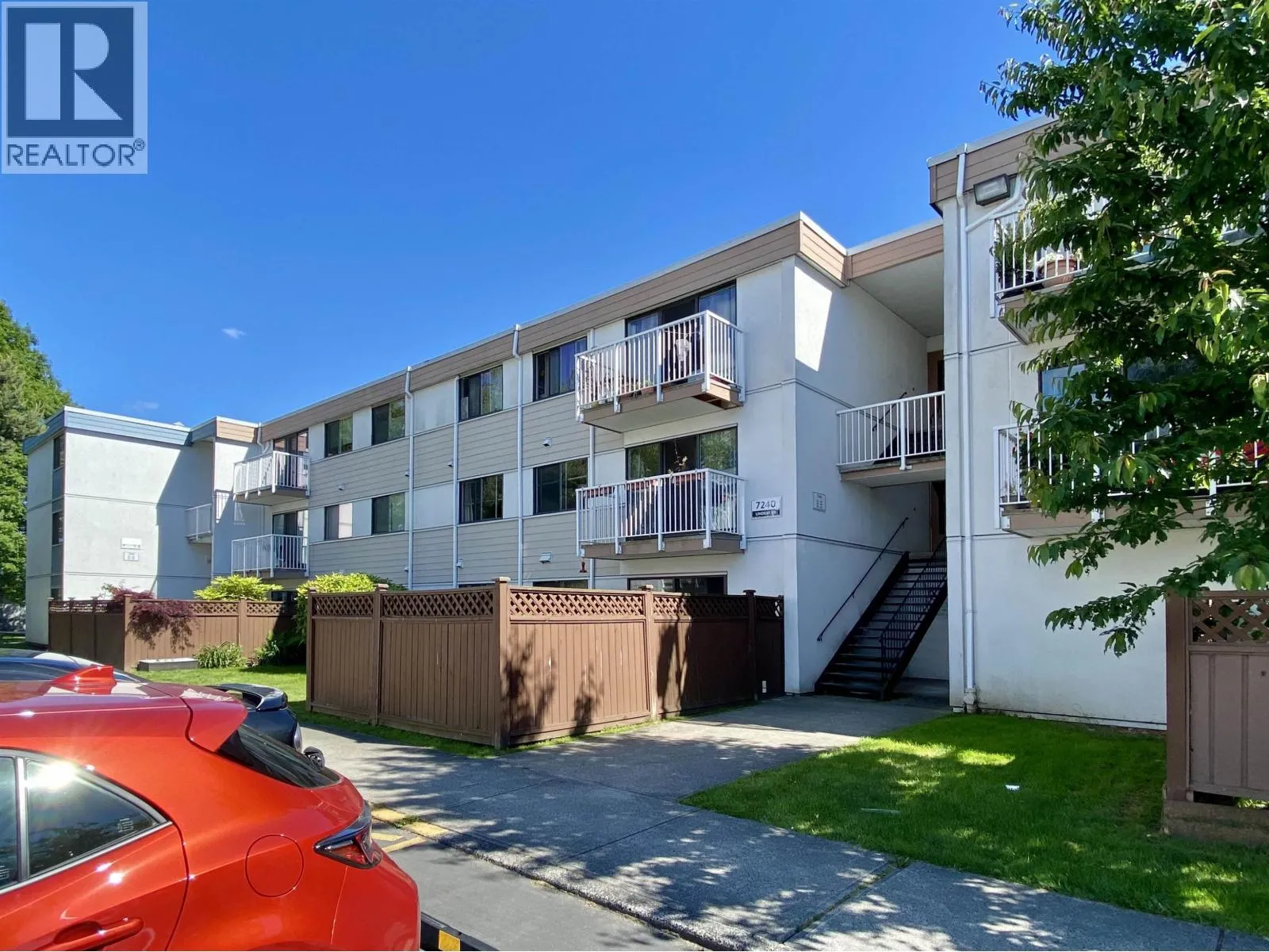 Apartment for rent: 205 7240 Lindsay Road, Richmond, British Columbia V7C 3M6