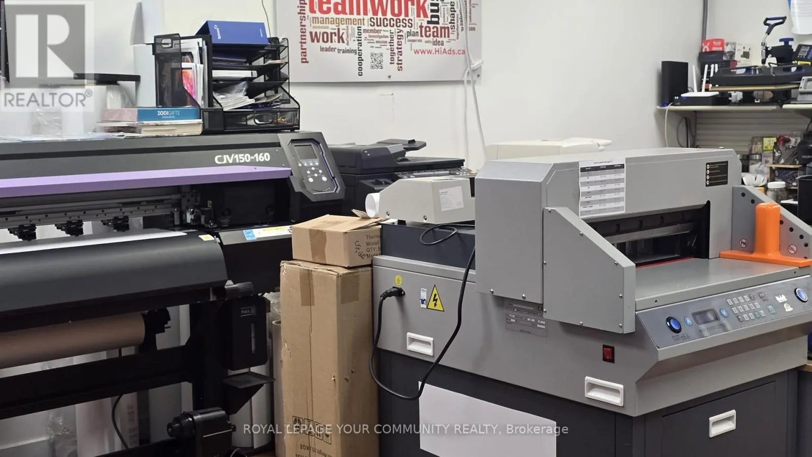 205 - 8108 Yonge Street, Vaughan, Ontario L4J 1W4