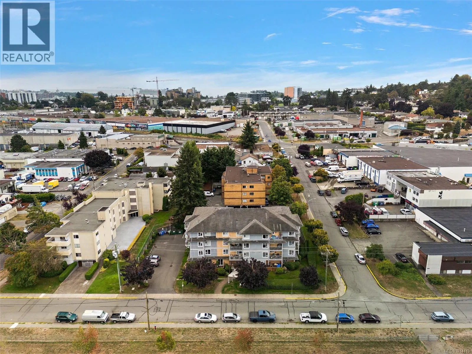 Apartment for rent: 205 885 Ellery St, Esquimalt, British Columbia V9A 4R8