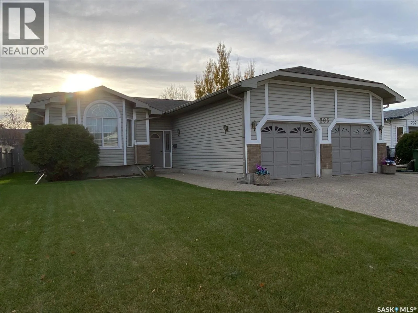 House for rent: 205 Morrison Drive, Yorkton, Saskatchewan S3N 4A1