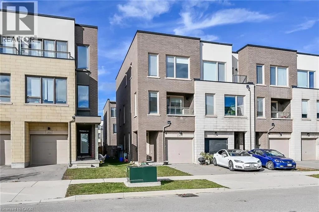 Row / Townhouse for rent: 205 Sabina Drive, Oakville, Ontario L6H 0L4