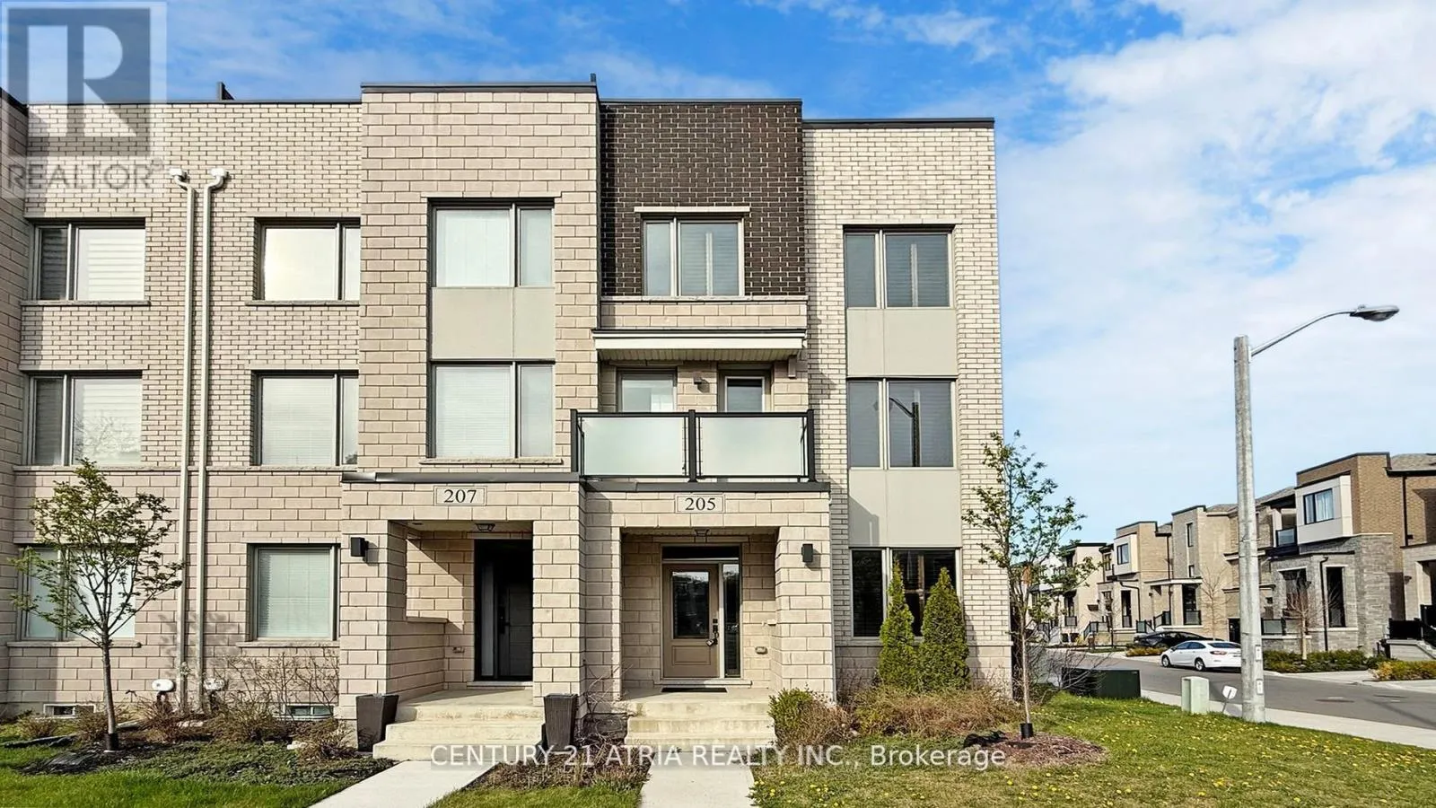 Row / Townhouse for rent: 205 The Donway East, Toronto, Ontario M3B 0B4