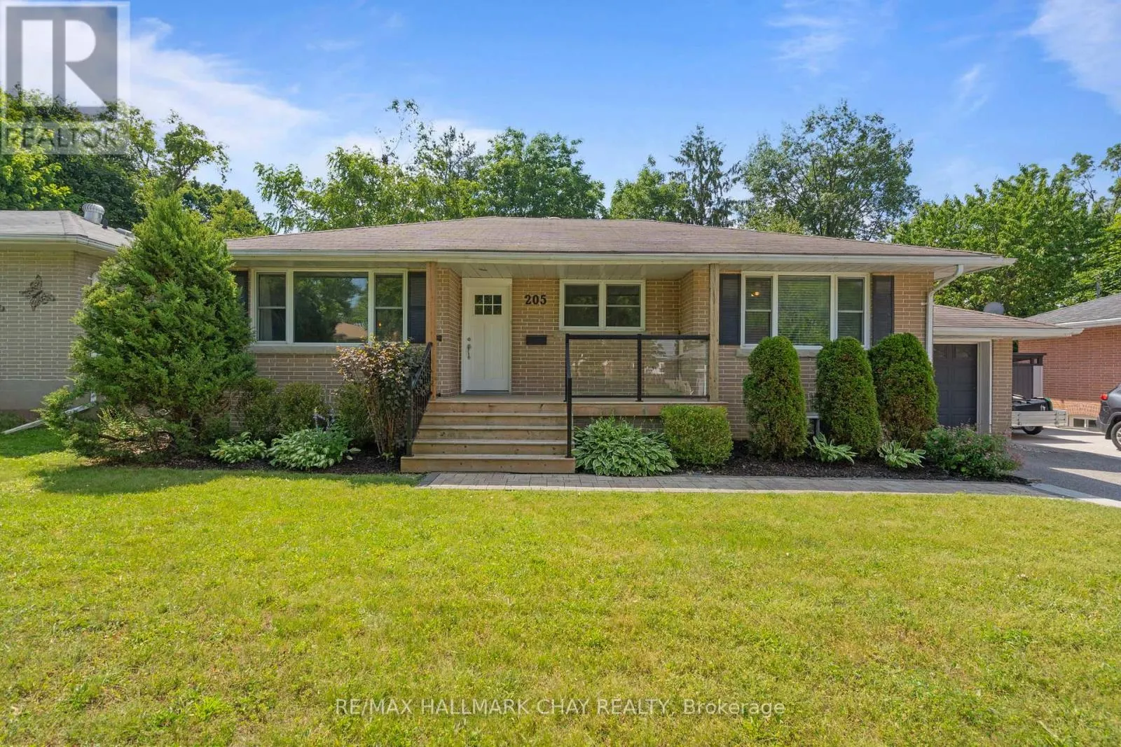 House for rent: 205 Wellington Street E, Barrie, Ontario L4M 2C9