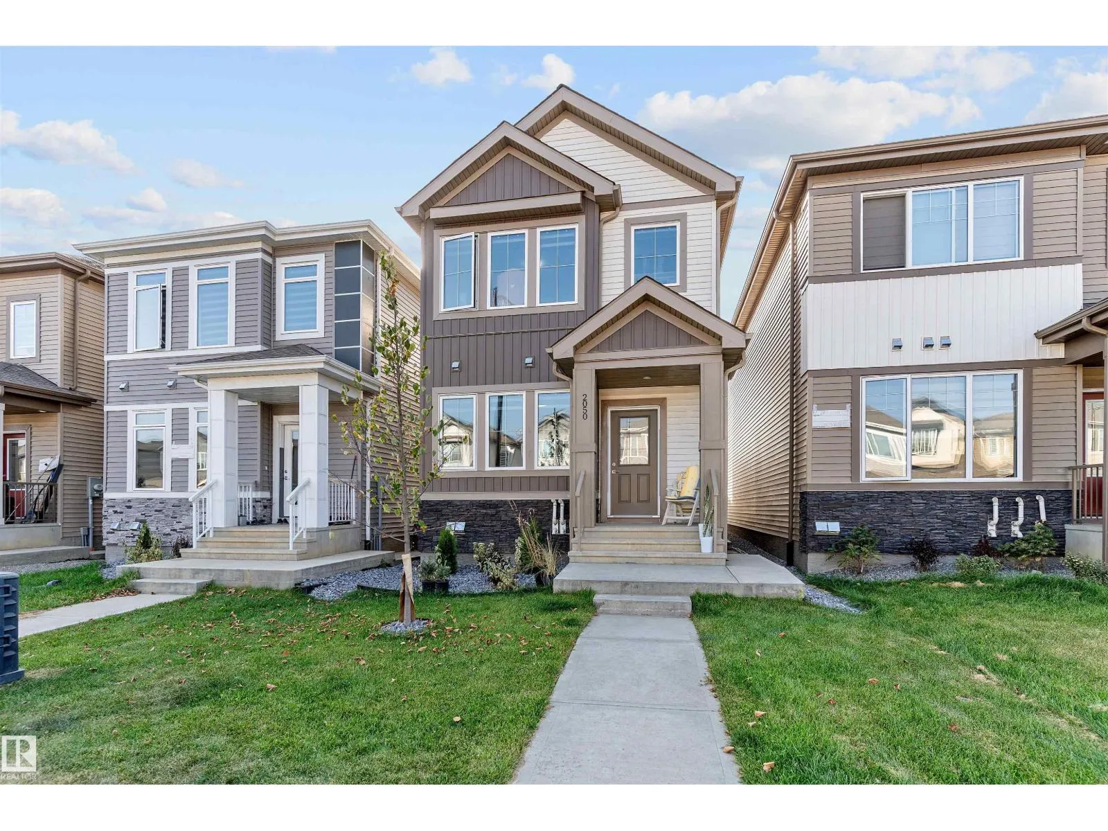 House for rent: 2050 209a St Nw, Edmonton, Alberta T6M 3C8