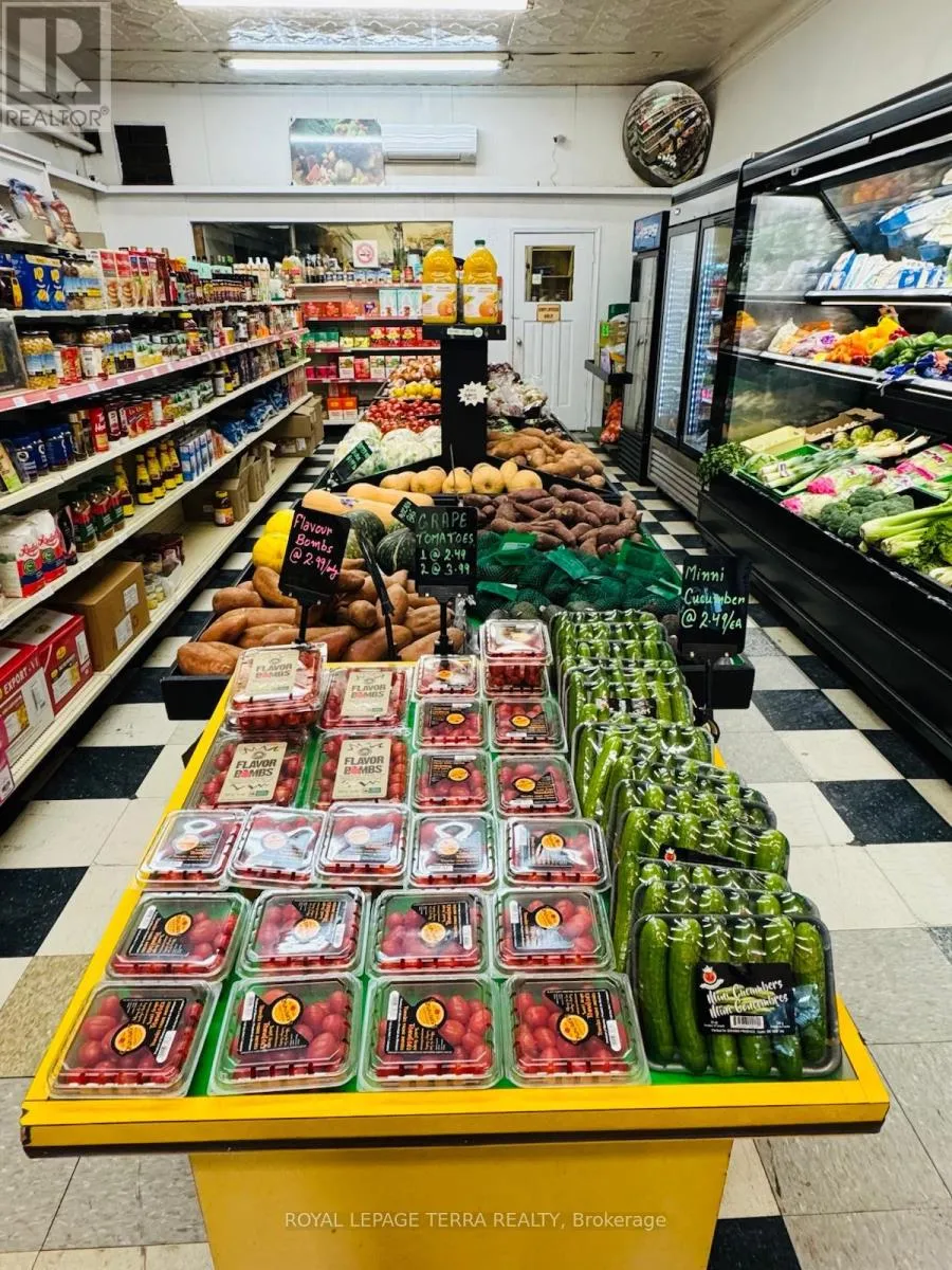 2052 Danforth Avenue, Toronto, Ontario M4C 1J6