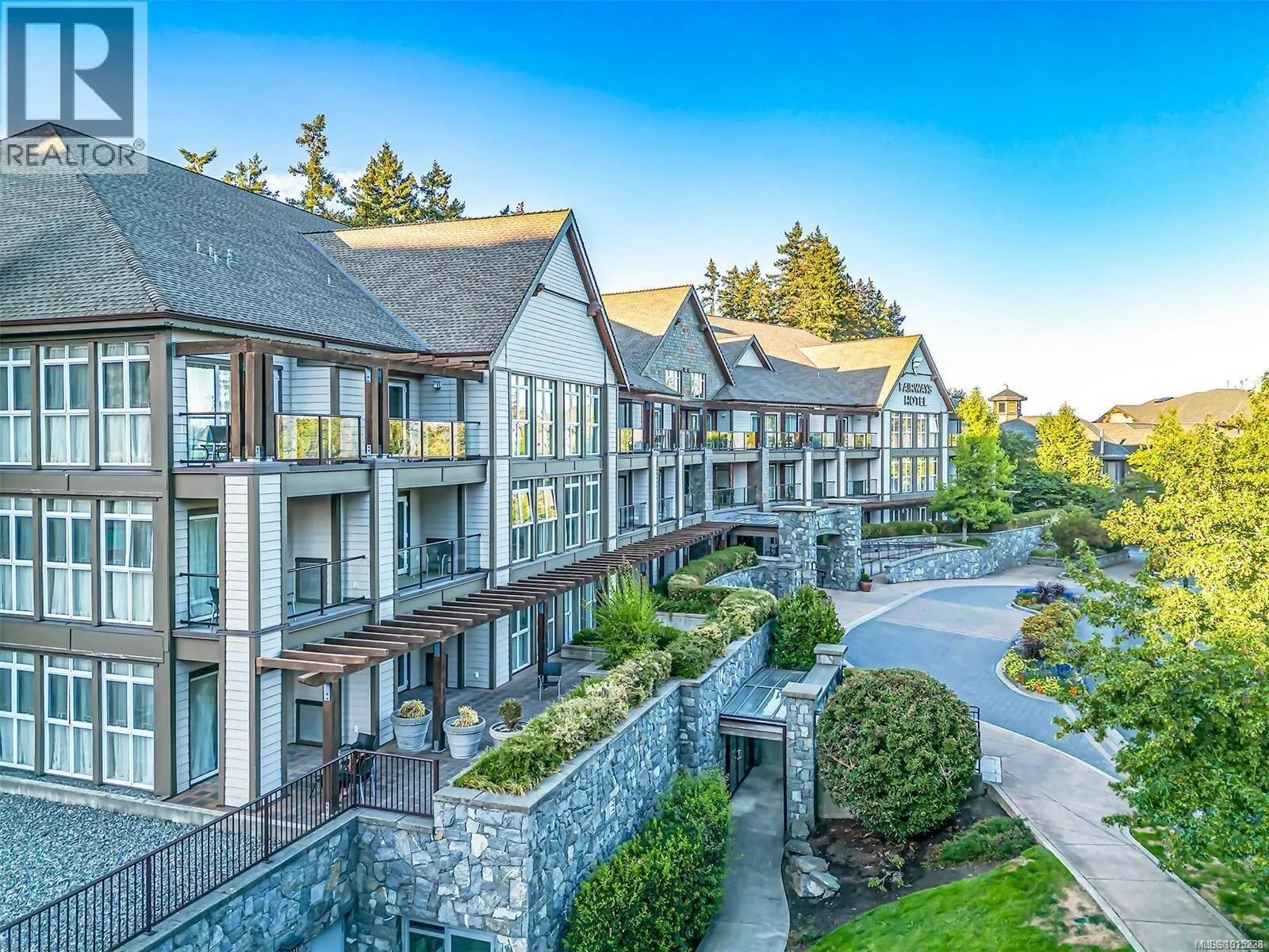 Apartment for rent: 205/207d 1376 Lynburne Pl, Langford, British Columbia V9B 6S1