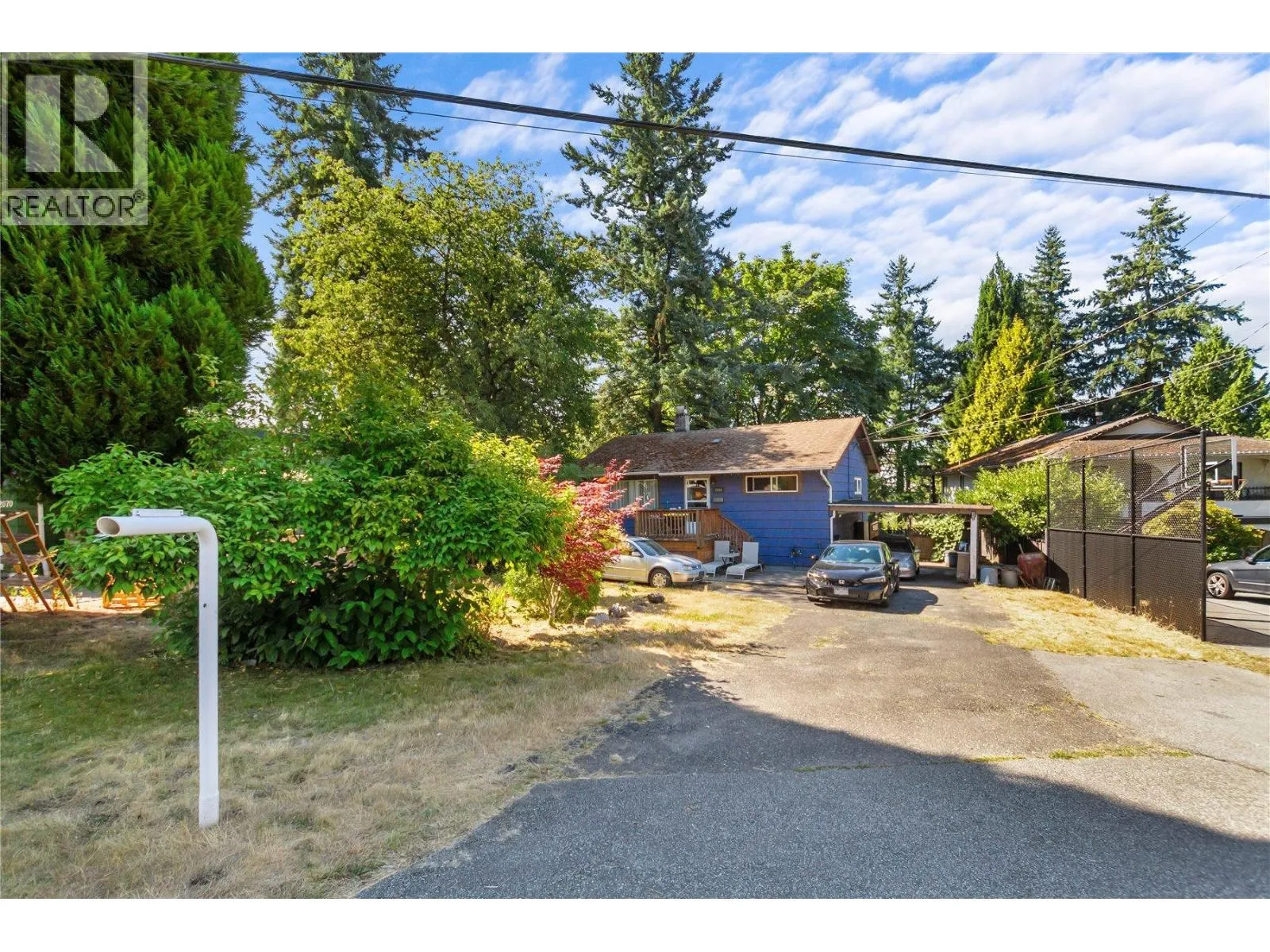 House for rent: 2058 Hillside Avenue, Coquitlam, British Columbia V3K 1K7