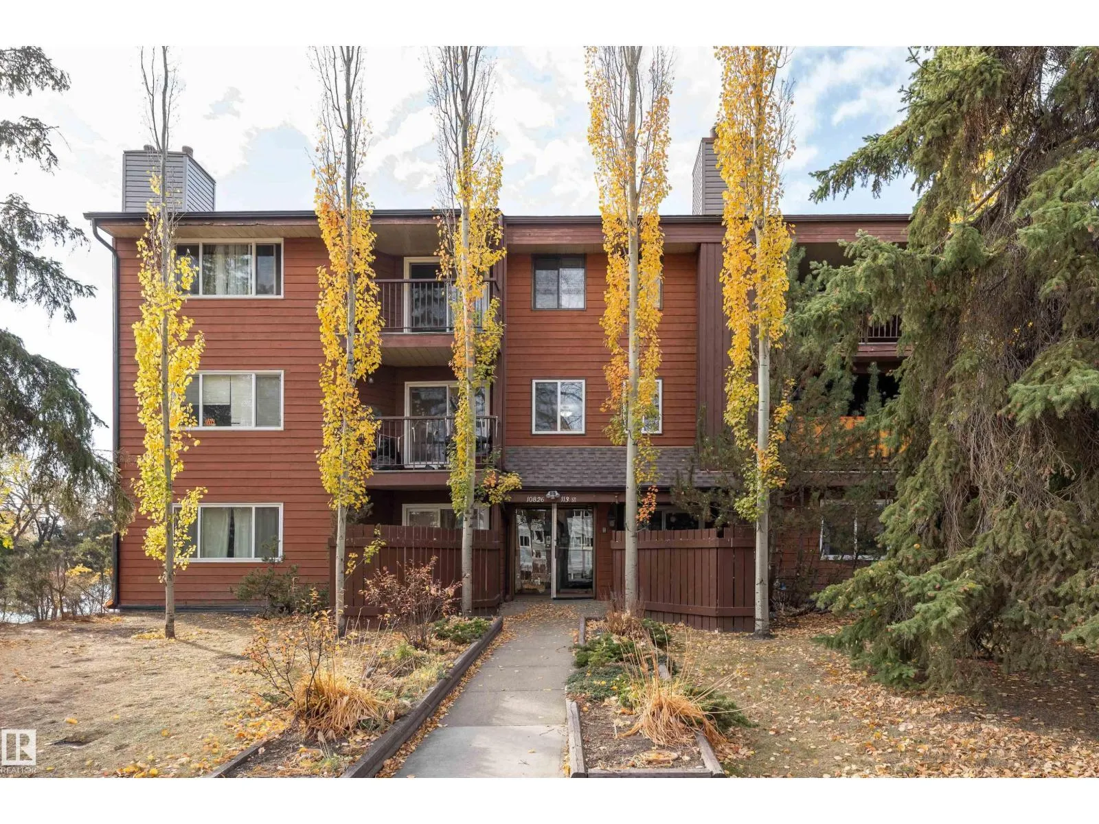 Apartment for rent: #206 10826 113 St Nw, Edmonton, Alberta T5H 3J2