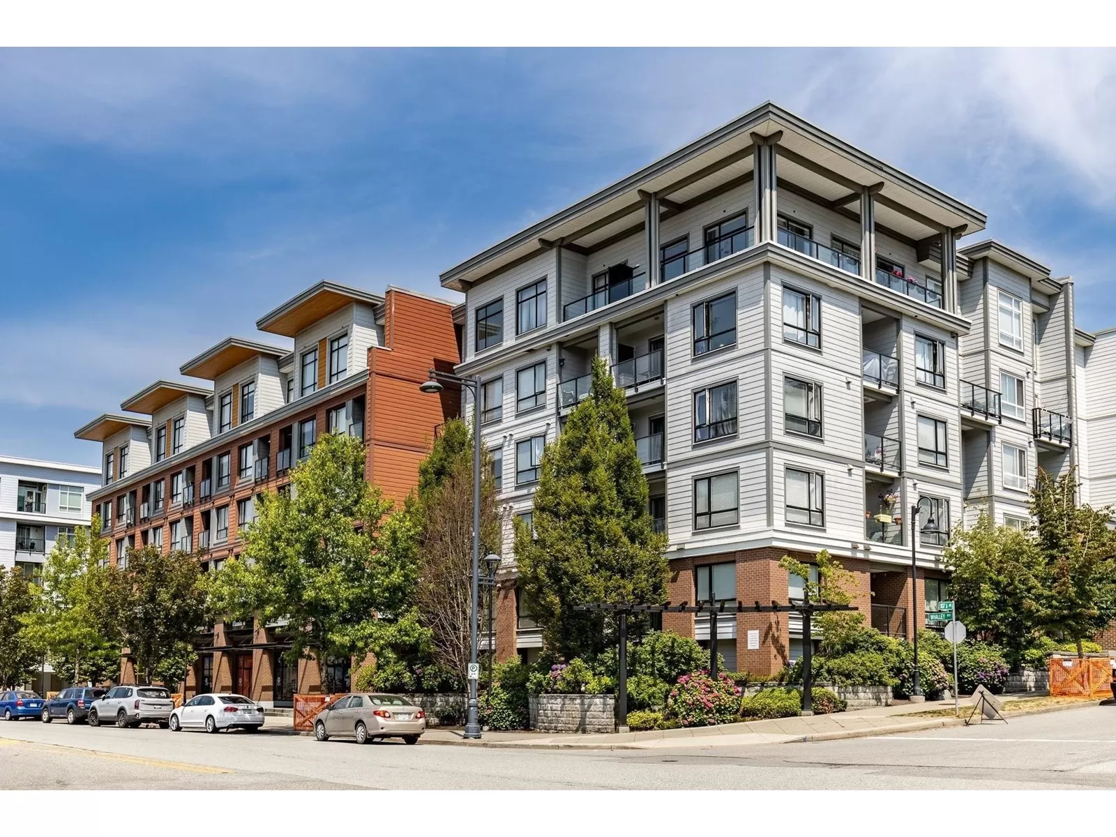 Apartment for rent: 206 13733 107a Avenue Avenue, Surrey, British Columbia V3T 0B7