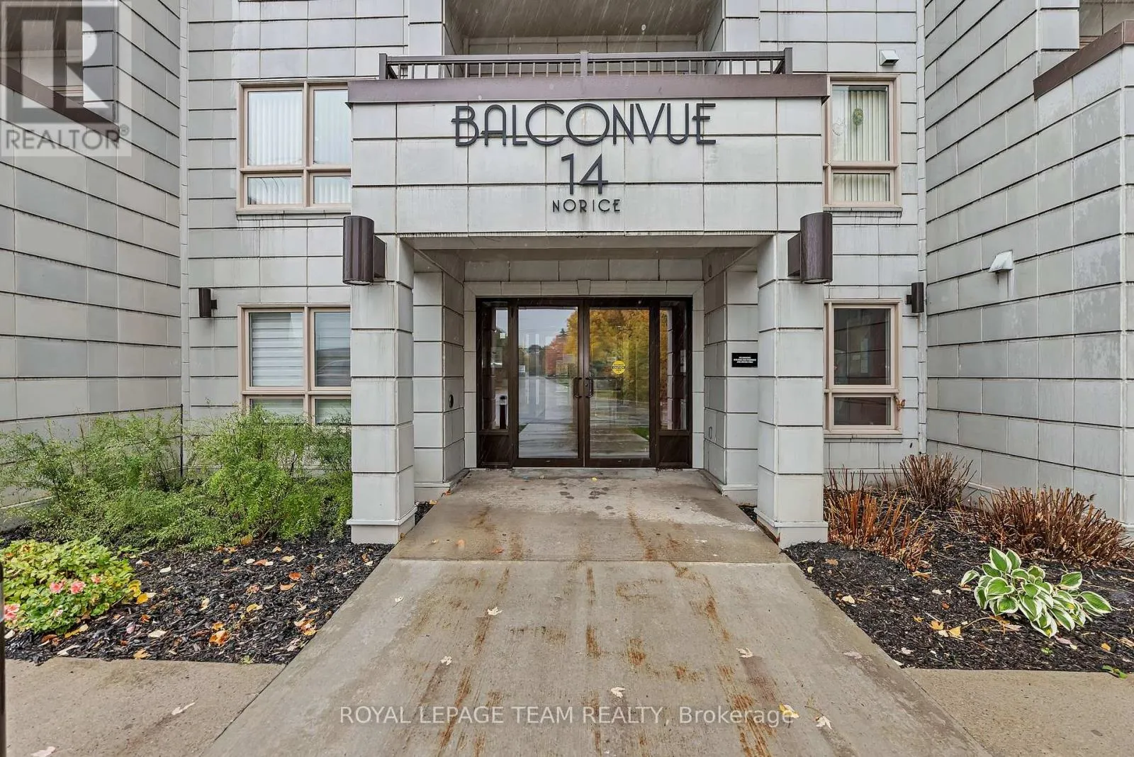 Apartment for rent: 206 - 14 Norice Street, Ottawa, Ontario K2G 2X4