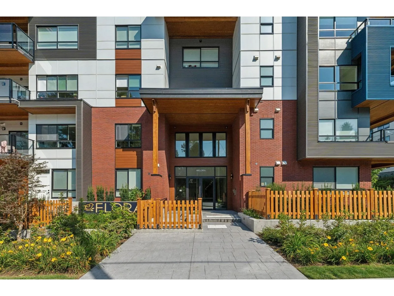 Apartment for rent: 206 20286 72b Avenue, Langley, British Columbia V2Y 1T2