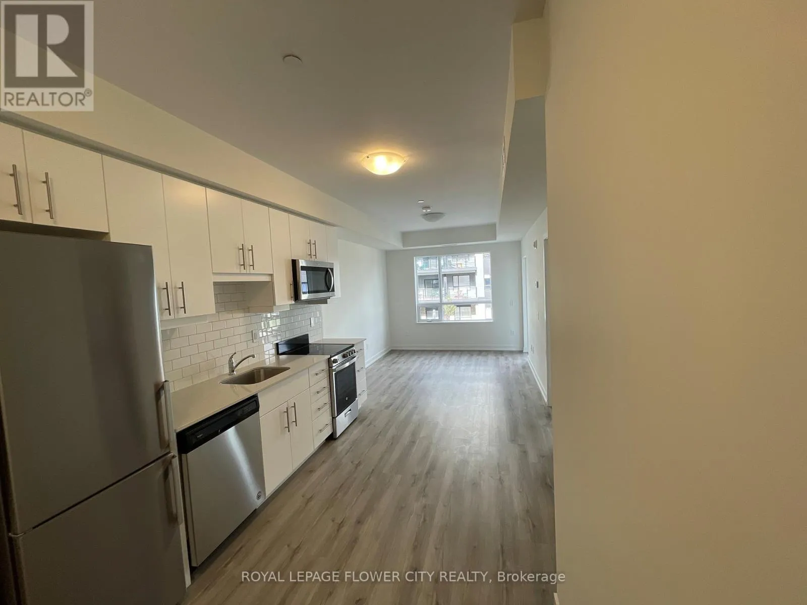 Apartment for rent: 206 - 247 Northfield Drive E, Waterloo, Ontario N2K 0H1