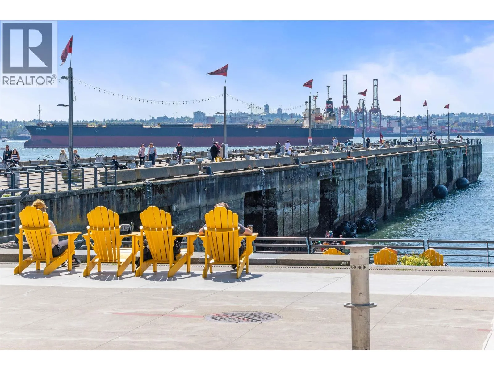 Apartment for rent: 206 250 W 1st Street, North Vancouver, British Columbia V7M 1B4