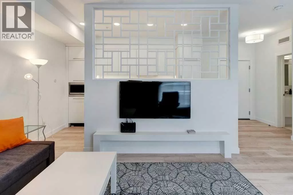 Apartment for rent: 206, 3130 Thirsk Street Nw, Calgary, Alberta T3B 6H4