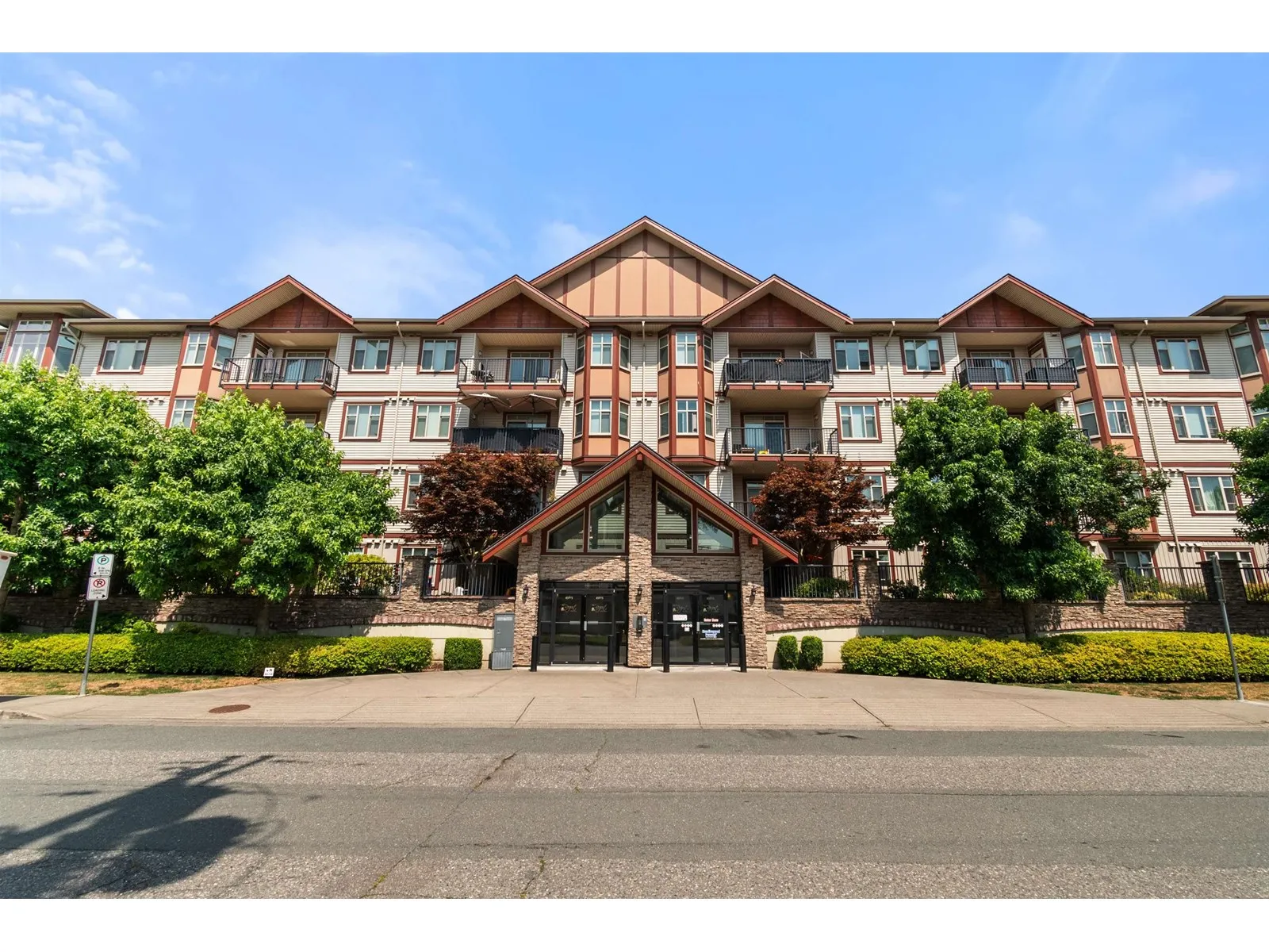 Apartment for rent: 206 45615 Brett Avenue|chilliwack Proper West, Chilliwack, British Columbia V2P 1P1