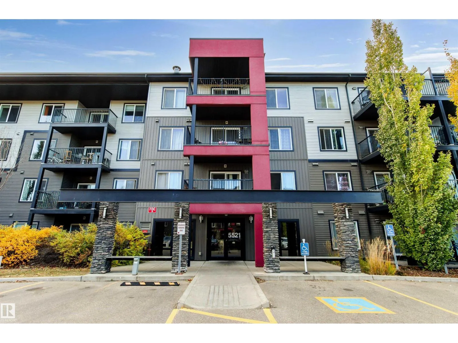 Apartment for rent: #206 5521 7 Av Sw, Edmonton, Alberta T6X 2A8