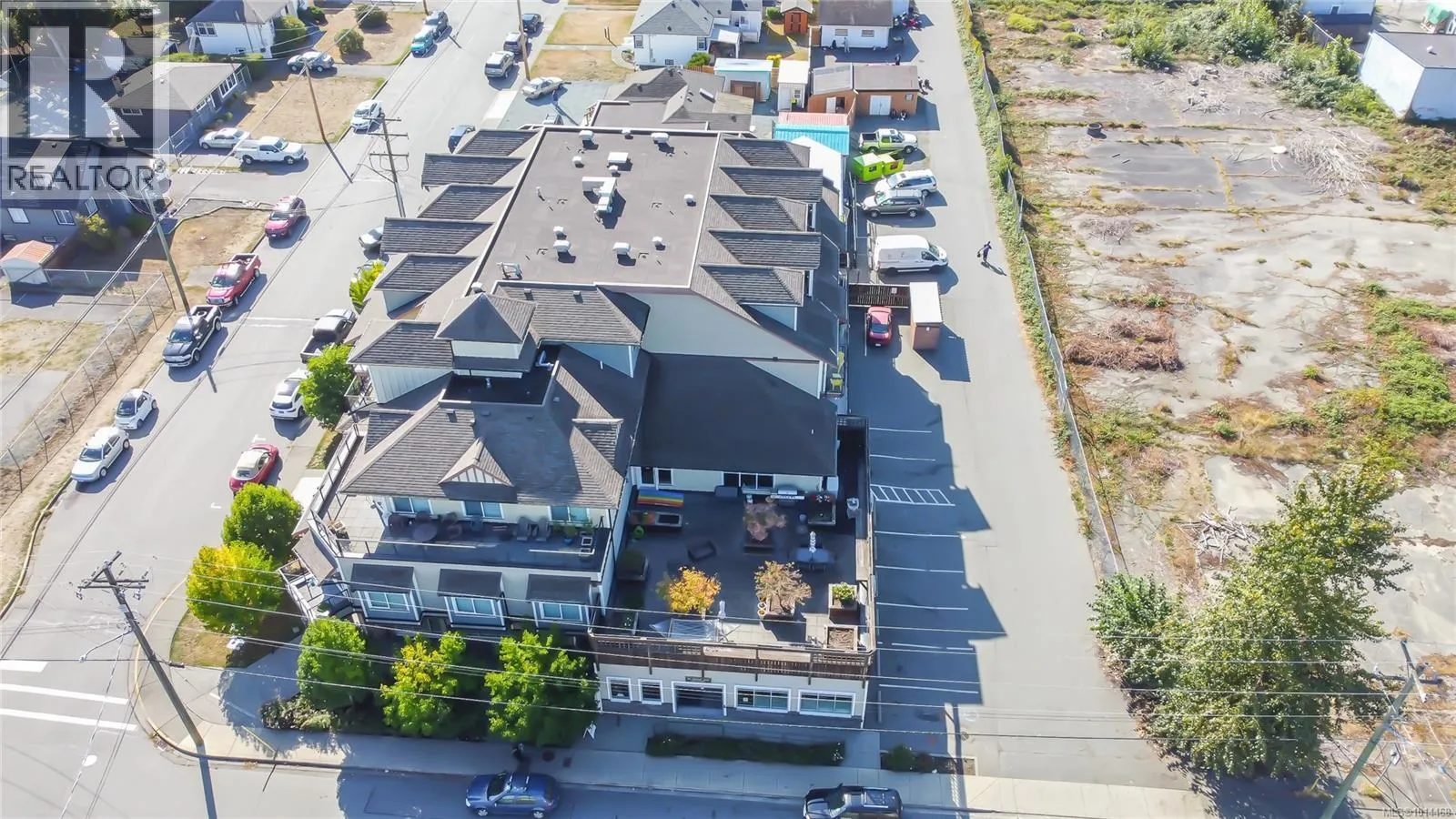 Apartment for rent: 206 5822 Garden St, Duncan, British Columbia V0L 3V9