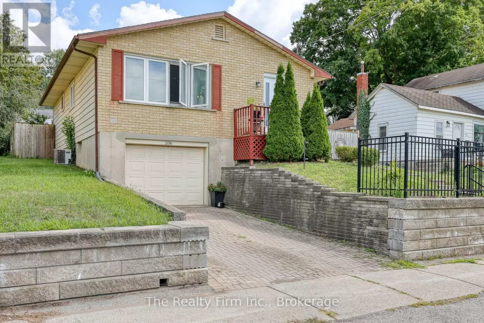 House for rent: 206 Charles Street E, Ingersoll, Ontario N5C 1K4