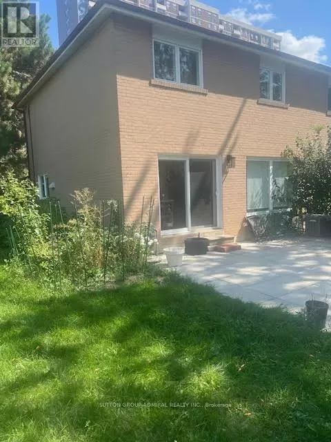House for rent: 206 Hilda Avenue, Toronto, Ontario M2M 1W1