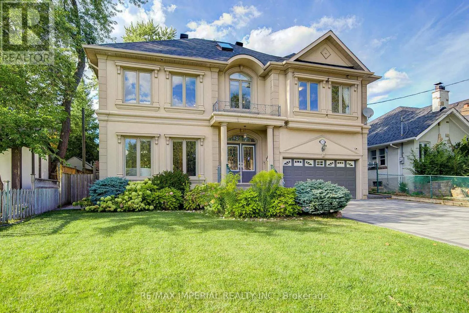 House for rent: 206 Hollywood Avenue, Toronto, Ontario M2N 3K6