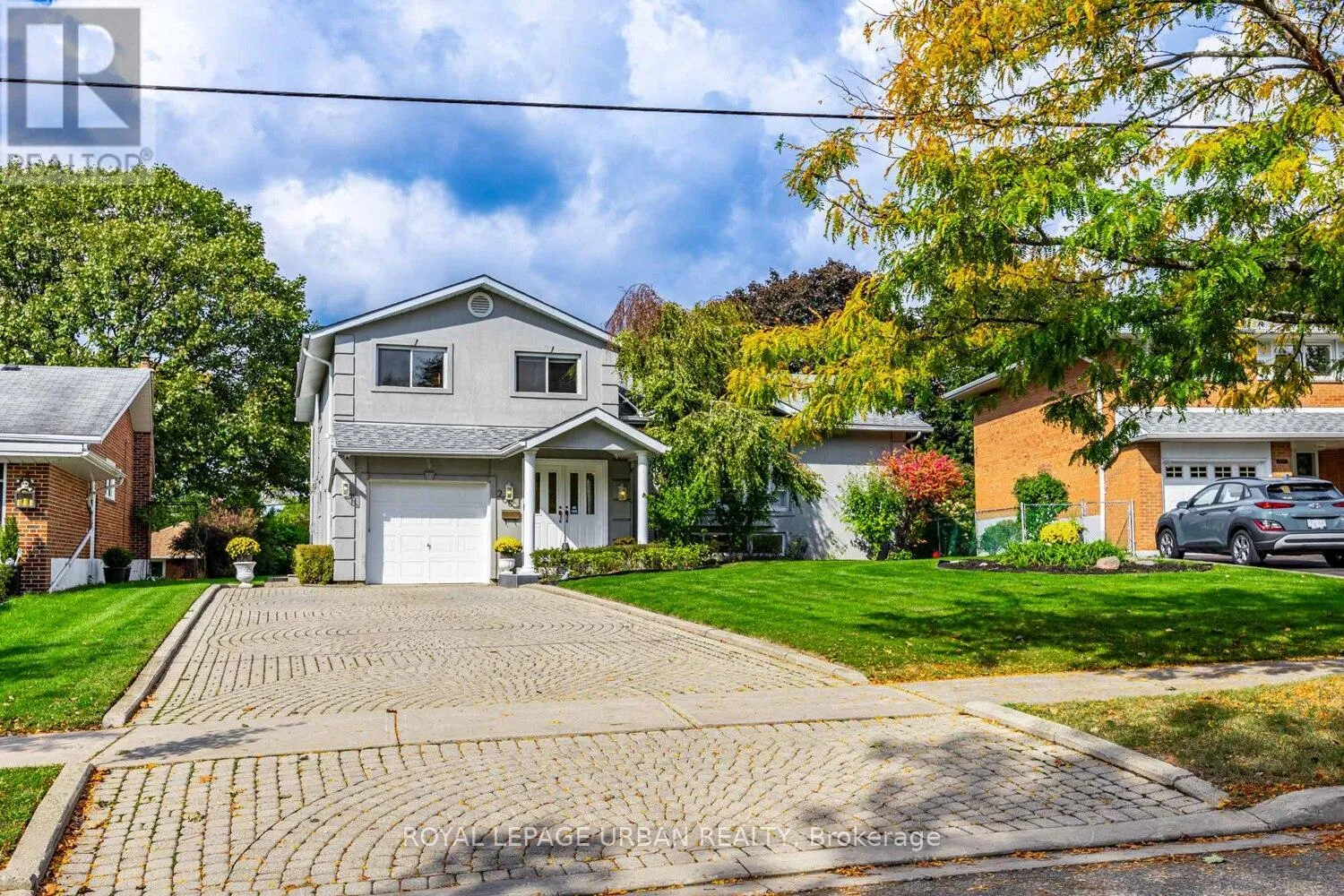 House for rent: 206 Sloane Avenue, Toronto, Ontario M4A 2C6