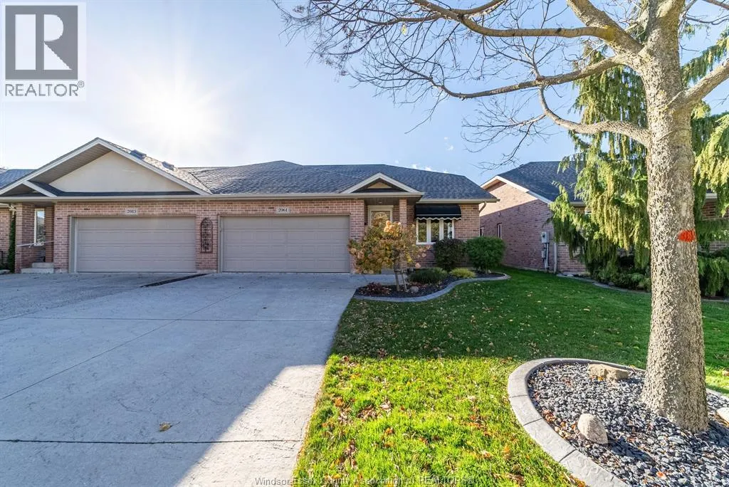 Row / Townhouse for rent: 2061 Venetian Avenue, Windsor, Ontario N8P 2A2