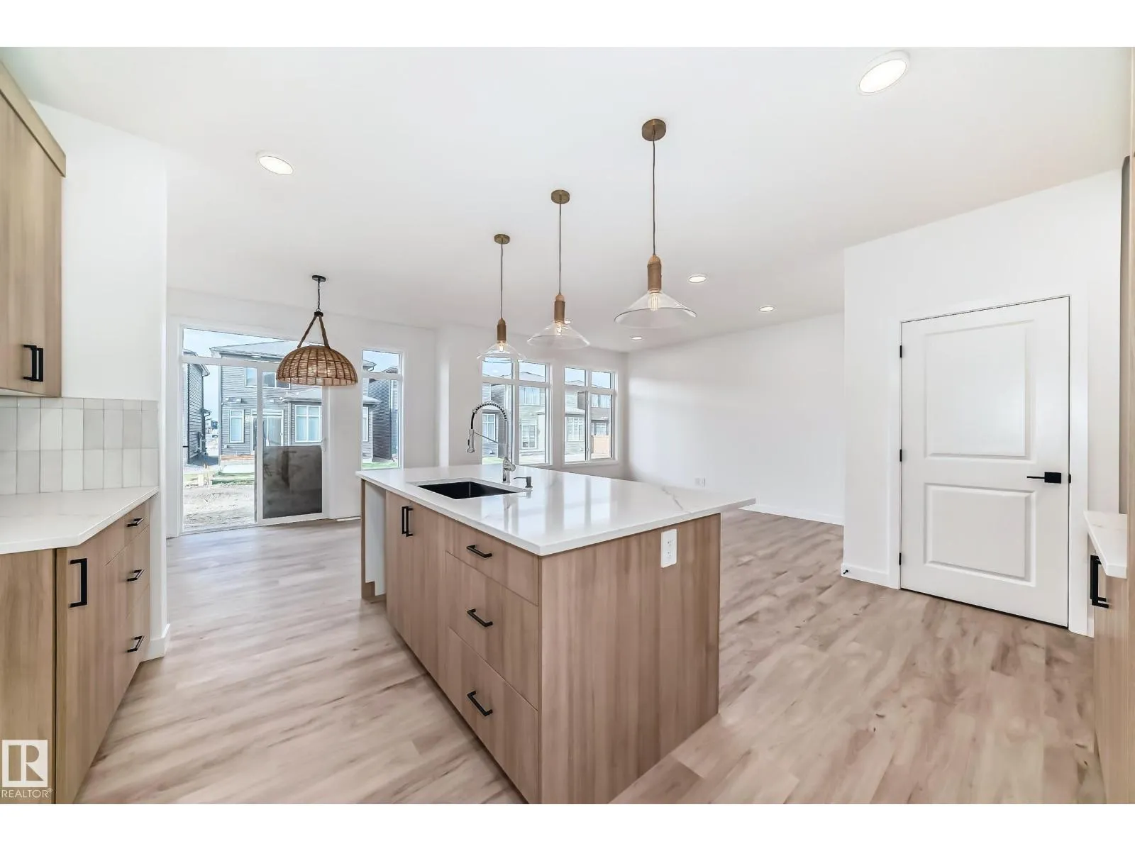 House for rent: 20616 43 Av Nw, Edmonton, Alberta T6M 3E3