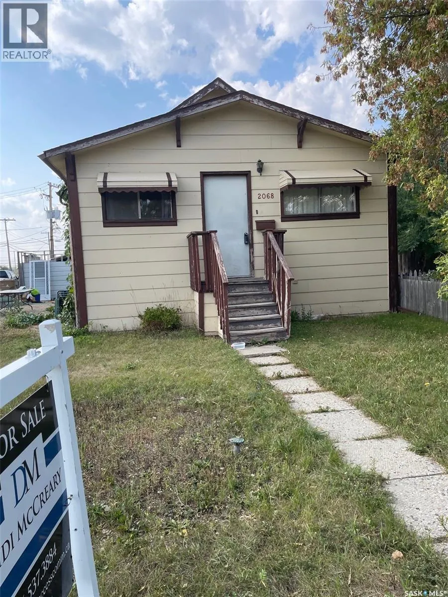 House for rent: 2068 Connaught Street, Regina, Saskatchewan S4T 4T7