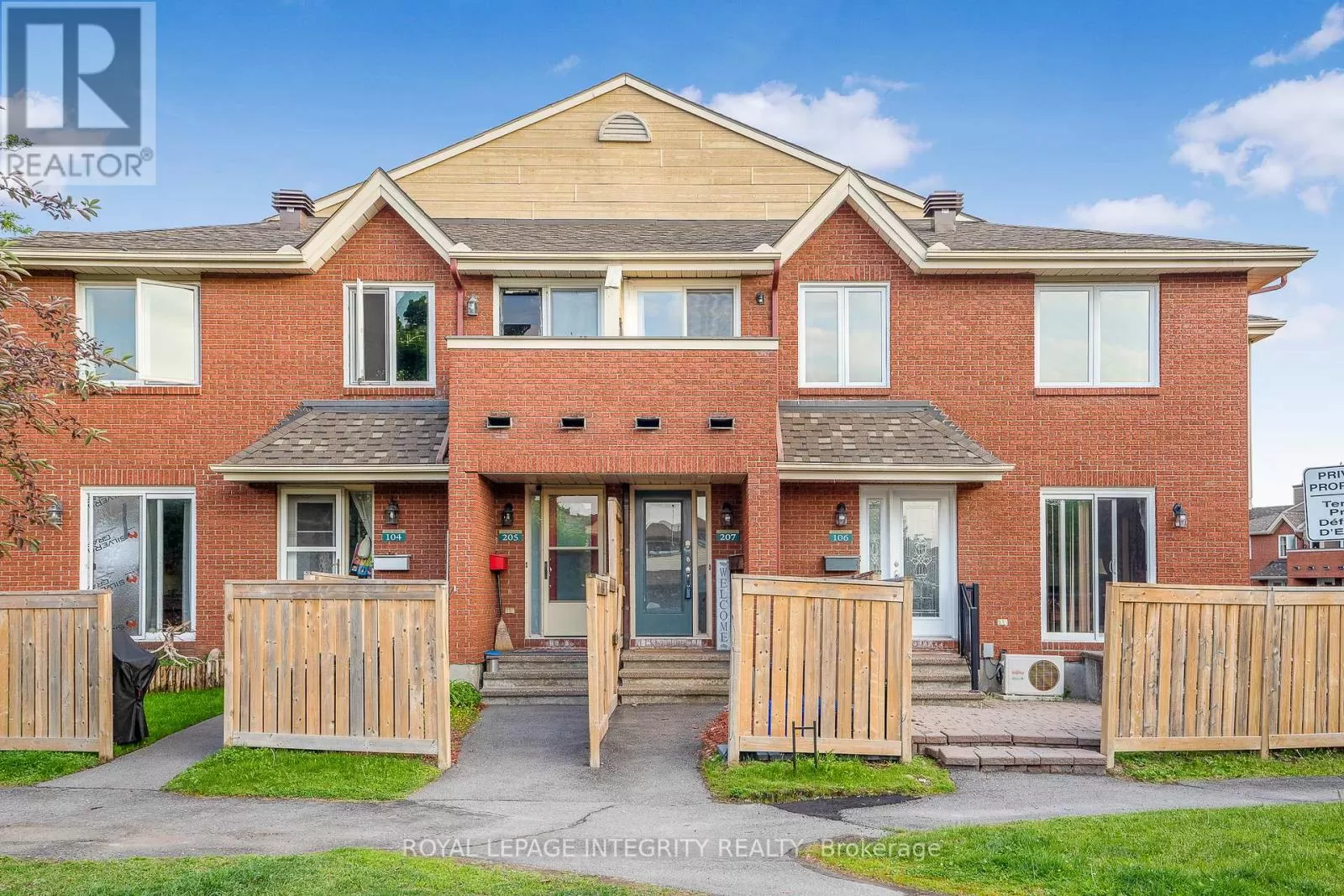 Row / Townhouse for rent: 207 - 1825 Marsala Crescent, Ottawa, Ontario K4A 2E7