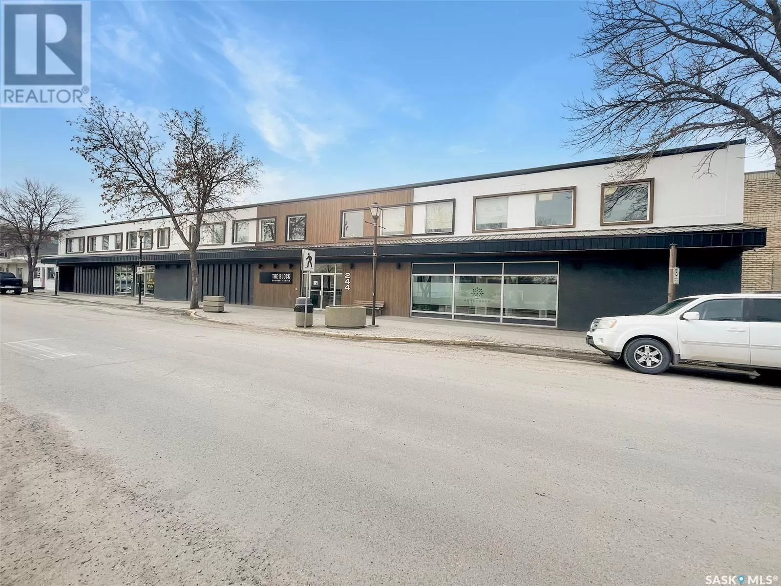 Offices for rent: 207 244 1st Avenue Ne, Swift Current, Saskatchewan S9H 2B4